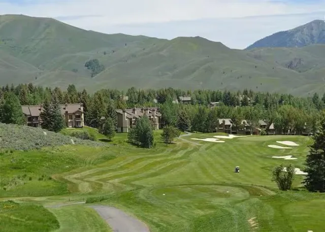 $895,000 | 2233 Bonne Vie Condo Road, Unit 2233, Sun Valley, ID 83353