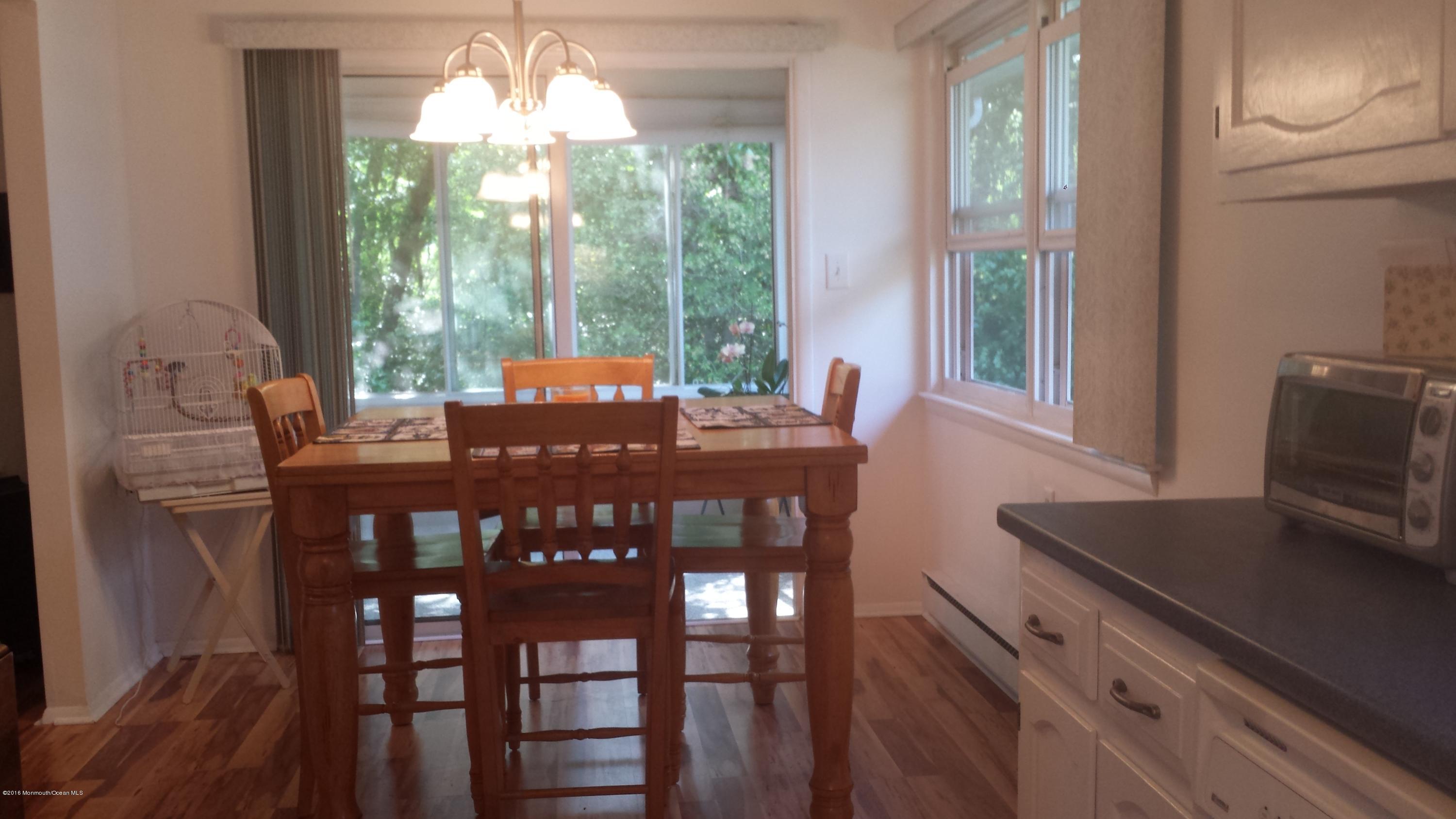 37 Markham Road Brick, NJ 08724 - Photo 6 of 16 DINING AREA