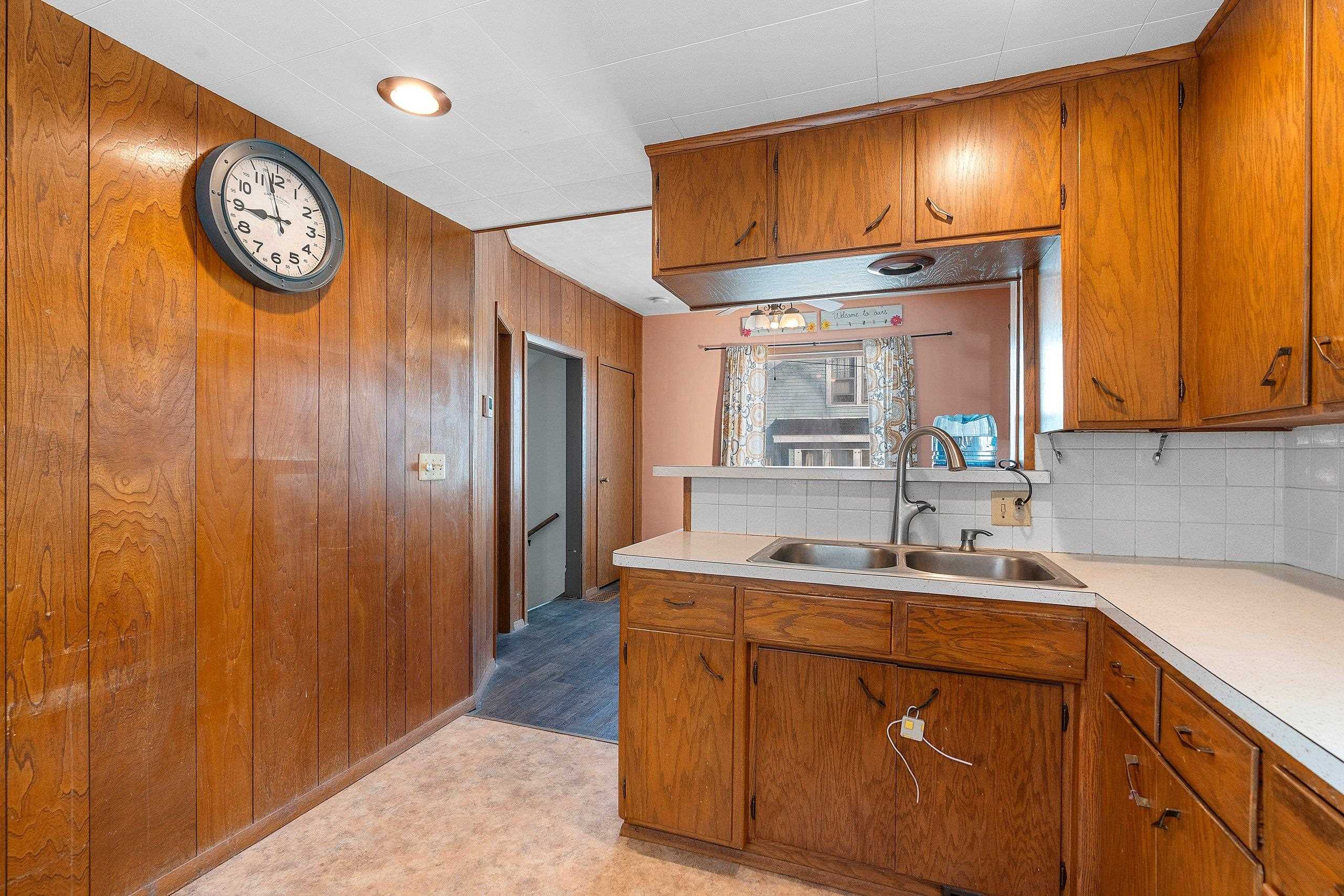 313 South Mill Street Hortonville, WI 54944 - Photo 13 of 39