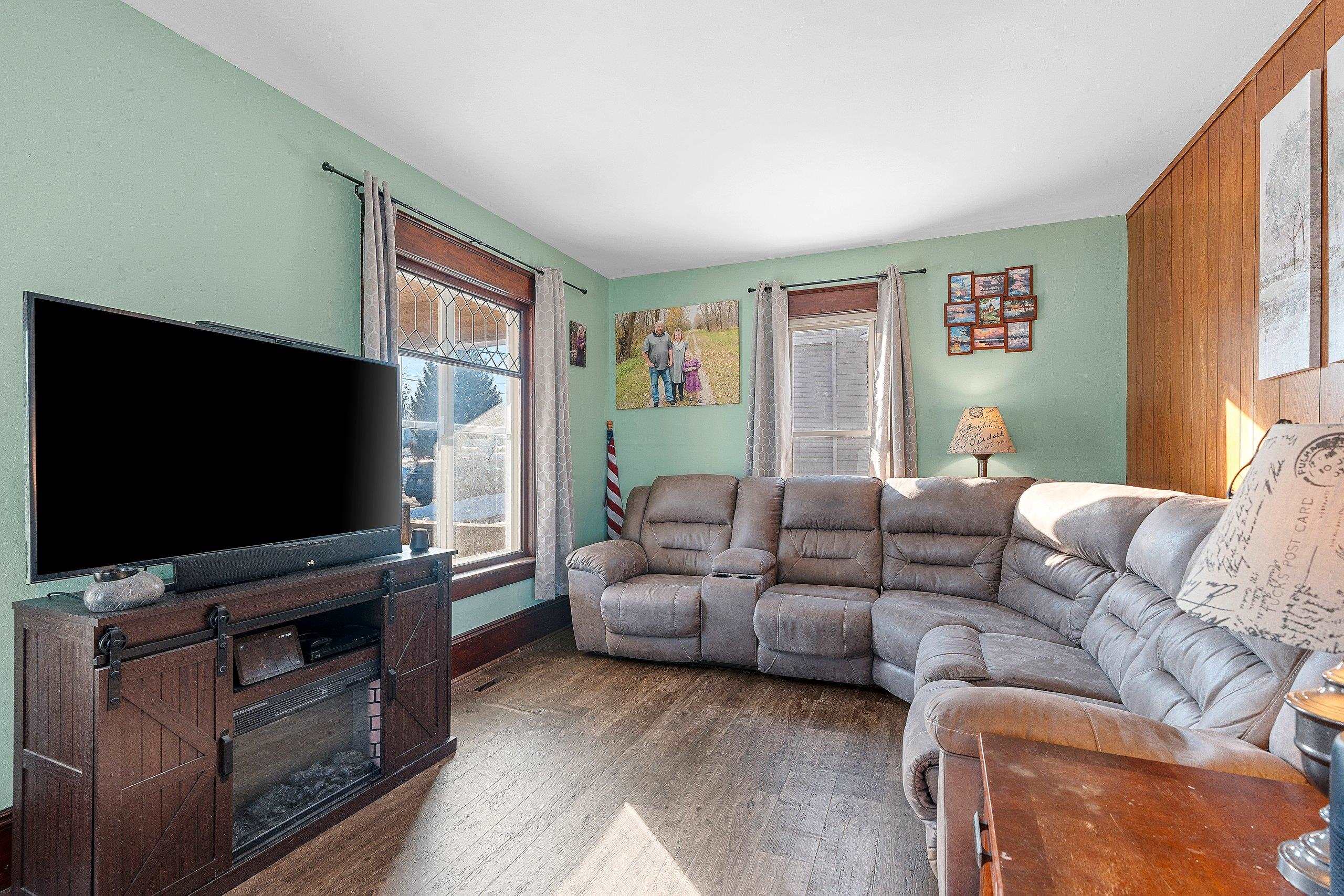 313 South Mill Street Hortonville, WI 54944 - Photo 5 of 39