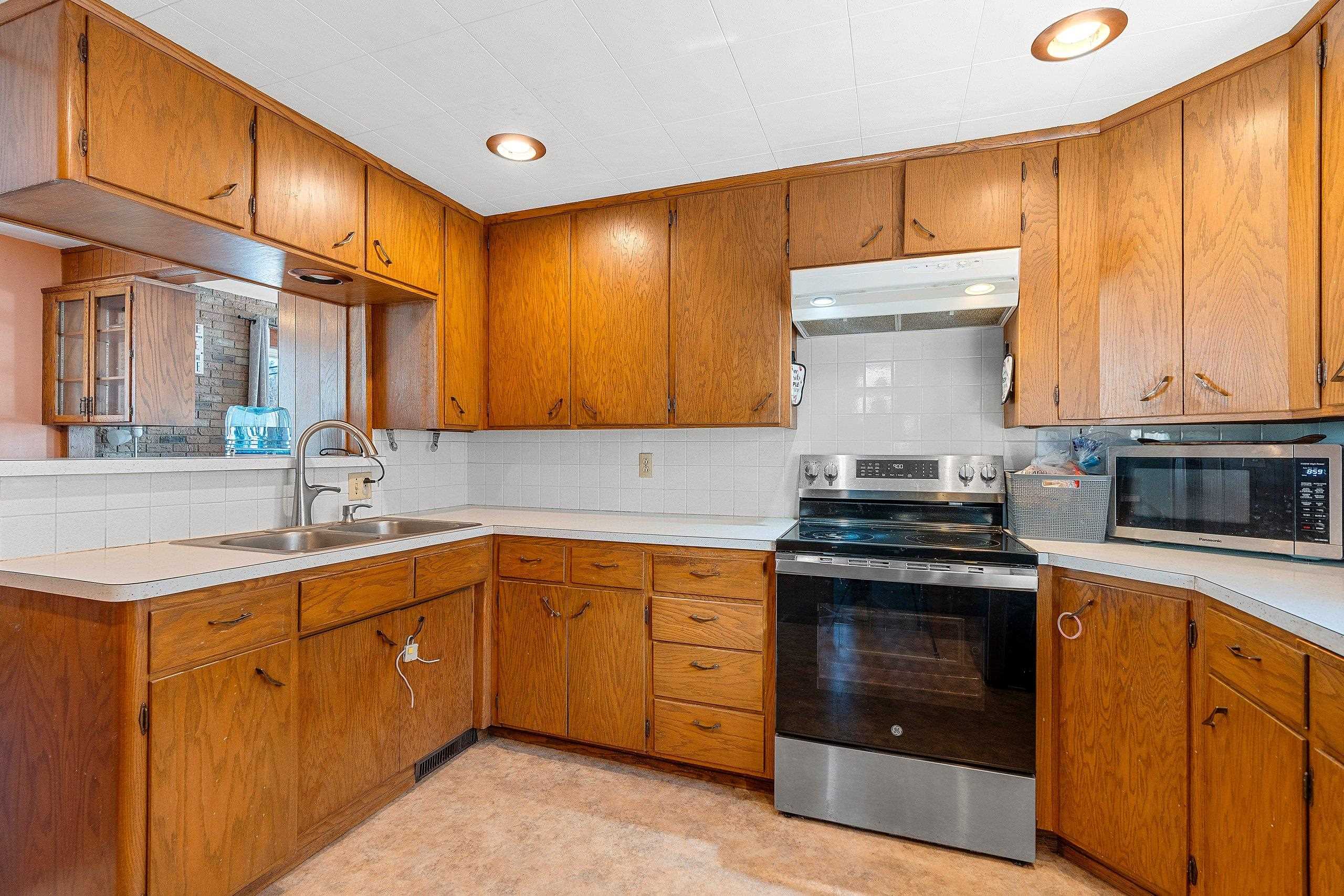 313 South Mill Street Hortonville, WI 54944 - Photo 10 of 39