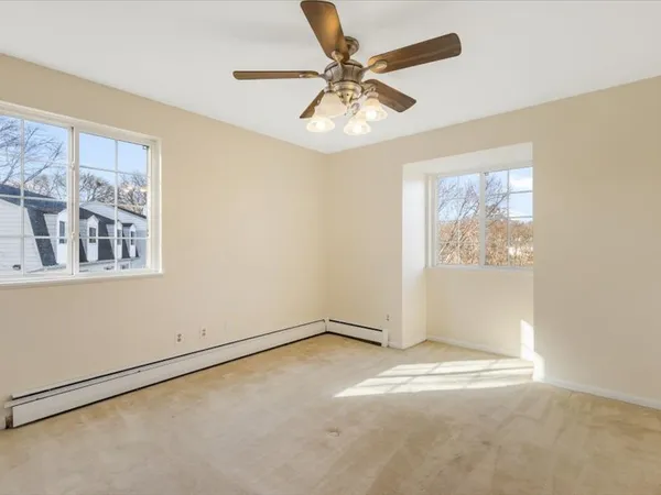 $77,500 | 706 Kiwanis Drive, Unit 4, Freeport, IL 61032