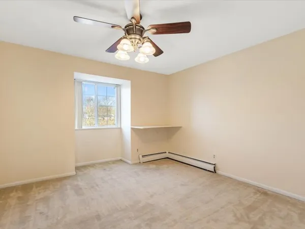 $77,500 | 706 Kiwanis Drive, Unit 4, Freeport, IL 61032