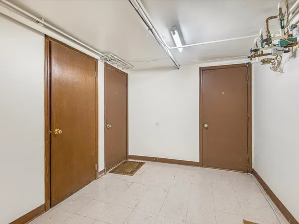 $77,500 | 706 Kiwanis Drive, Unit 4, Freeport, IL 61032
