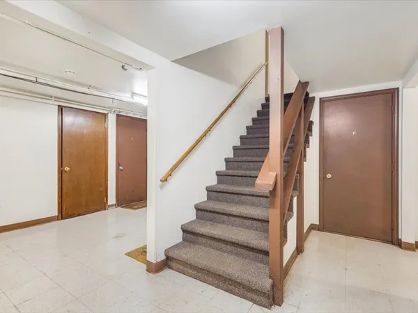 $77,500 | 706 Kiwanis Drive, Unit 4, Freeport, IL 61032