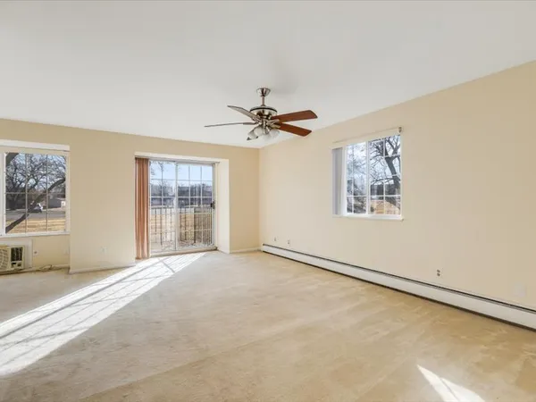 $77,500 | 706 Kiwanis Drive, Unit 4, Freeport, IL 61032
