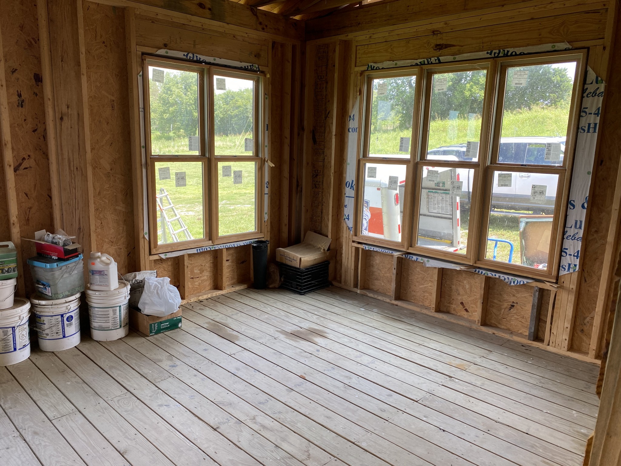 766 Neal Road Watertown, TN 37184 - Photo 21 of 25 a room with wooden floor and furniture