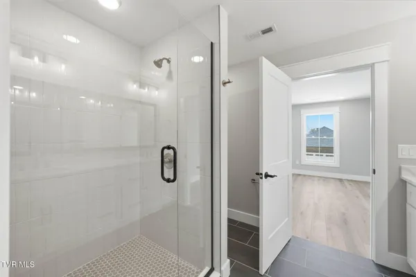 $499,000 | 304 Monroe Drive, Bristol, TN 37620