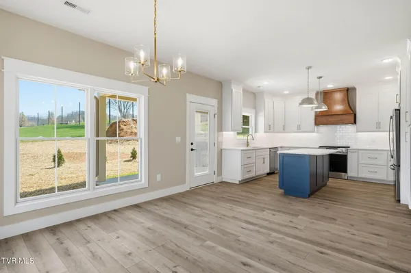 $499,000 | 304 Monroe Drive, Bristol, TN 37620