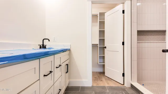 $499,000 | 304 Monroe Drive, Bristol, TN 37620