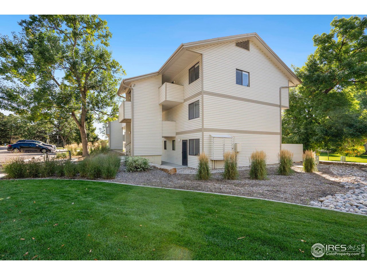 1705 Heatheridge Road, Unit J106 Fort Collins, CO 80526 - Photo 1 of 21