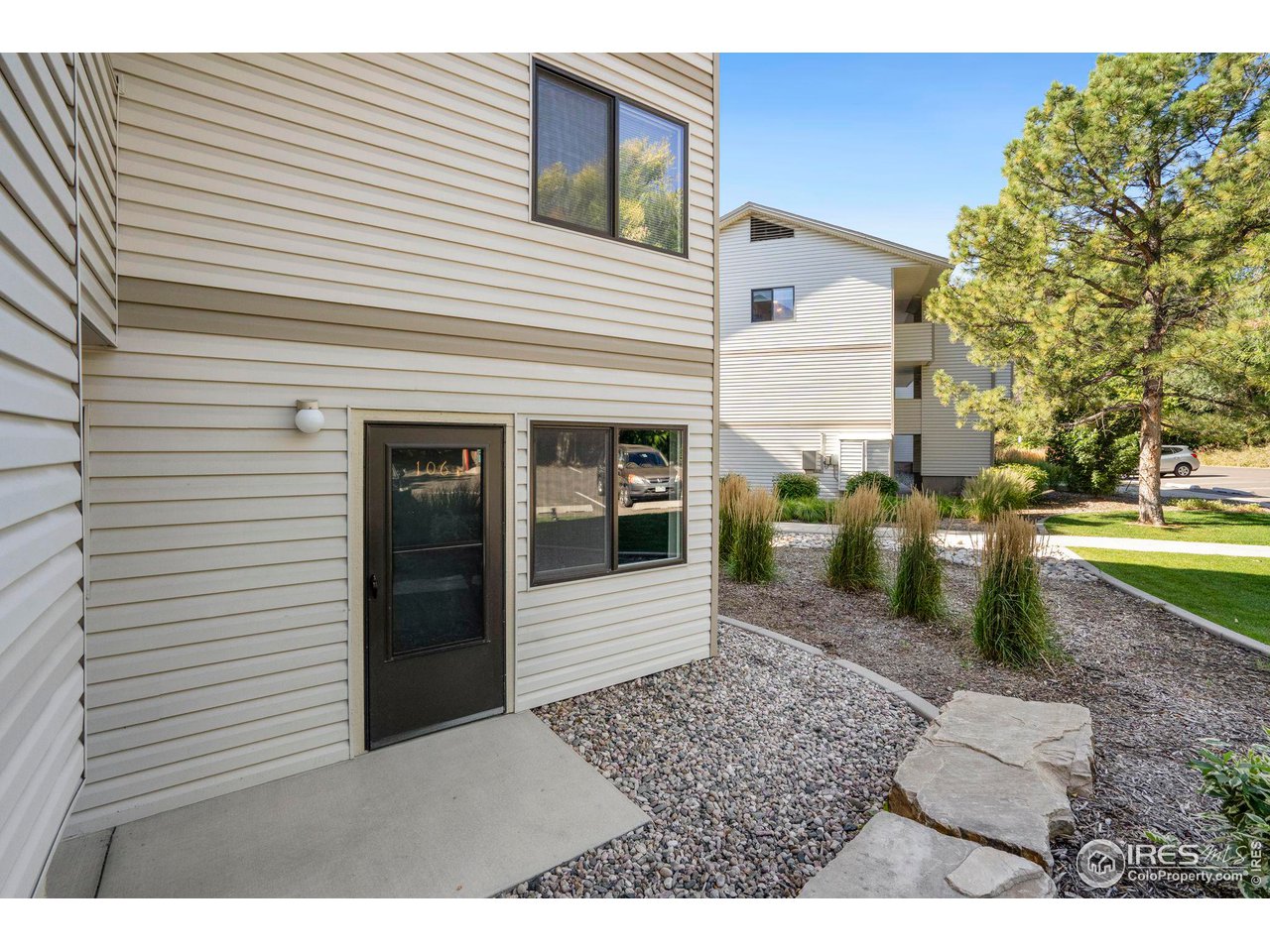 1705 Heatheridge Road, Unit J106 Fort Collins, CO 80526 - Photo 3 of 21