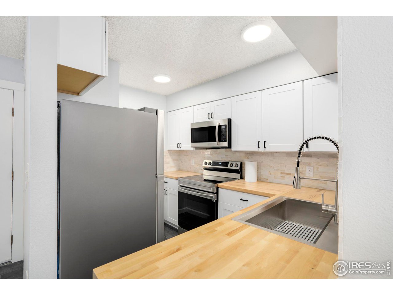 1705 Heatheridge Road, Unit J106 Fort Collins, CO 80526 - Photo 10 of 21