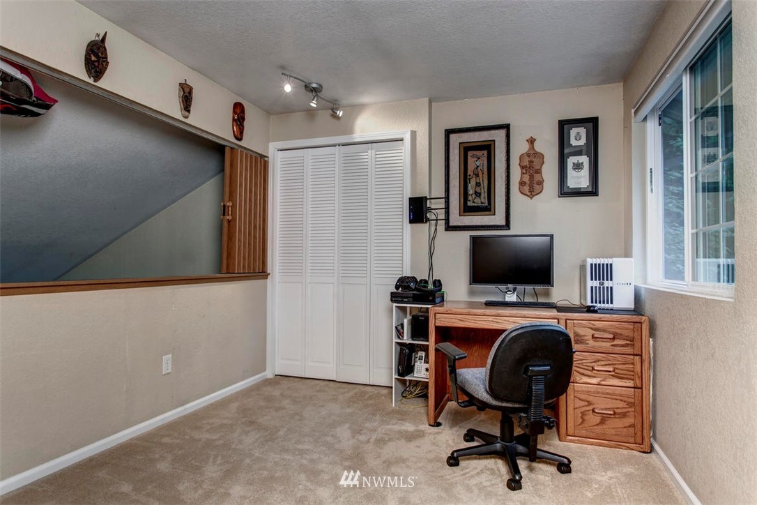 1725 170th Place Southeast, Unit B Bothell, WA 98012 - Photo 15 of 25 Gallery Image 15