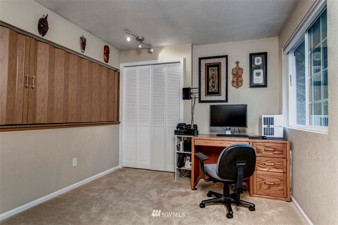 1725 170th Place Southeast, Unit B Bothell, WA 98012 - Photo 16 of 25 Gallery Image 16