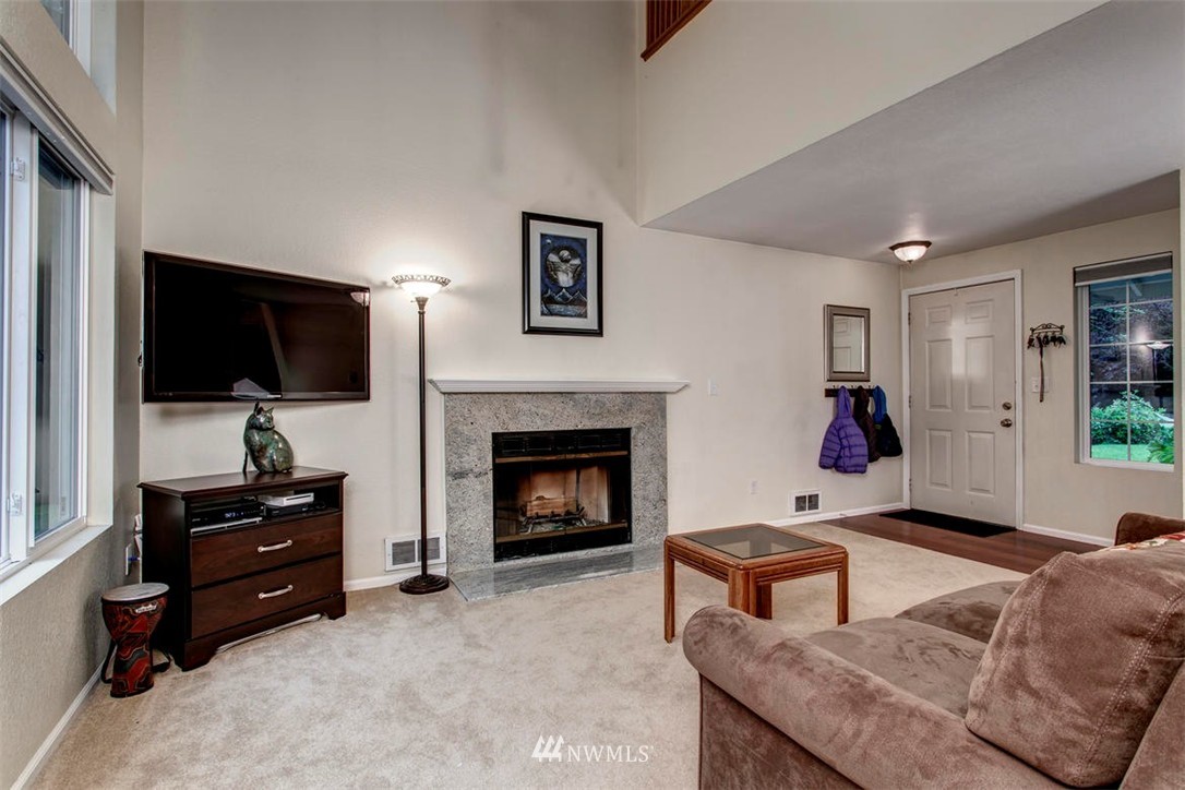 1725 170th Place Southeast, Unit B Bothell, WA 98012 - Photo 3 of 25 Gallery Image 3