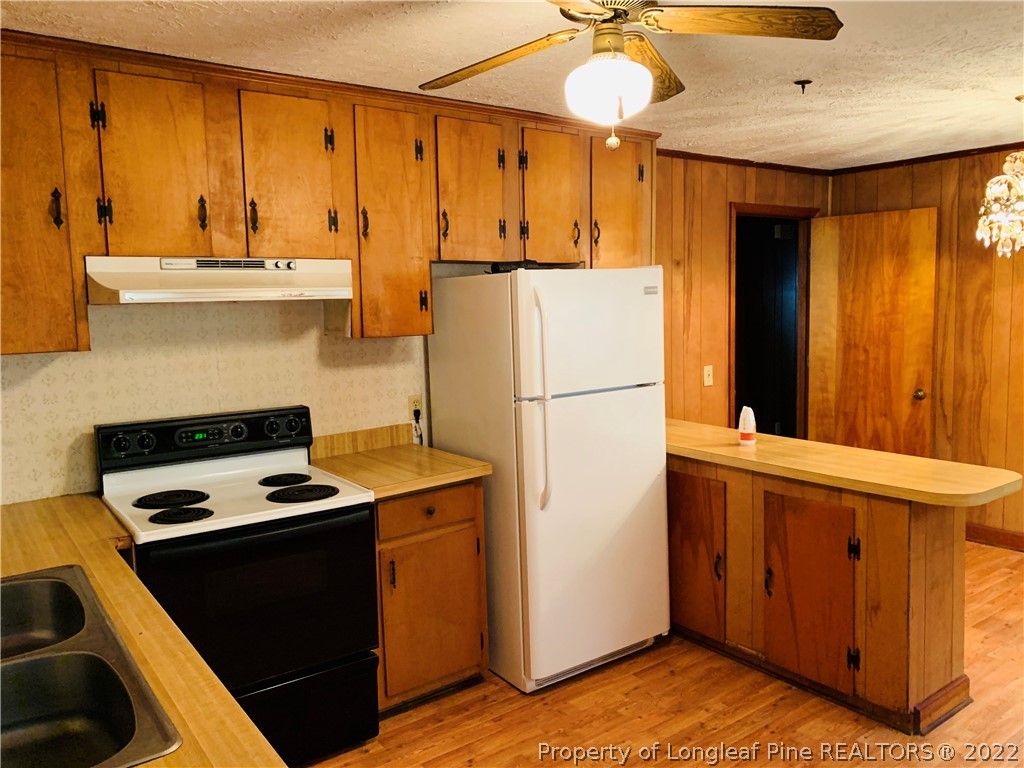 512 Boone Road Lumberton, NC 28360 - Photo 4 of 36 Gallery Image 4