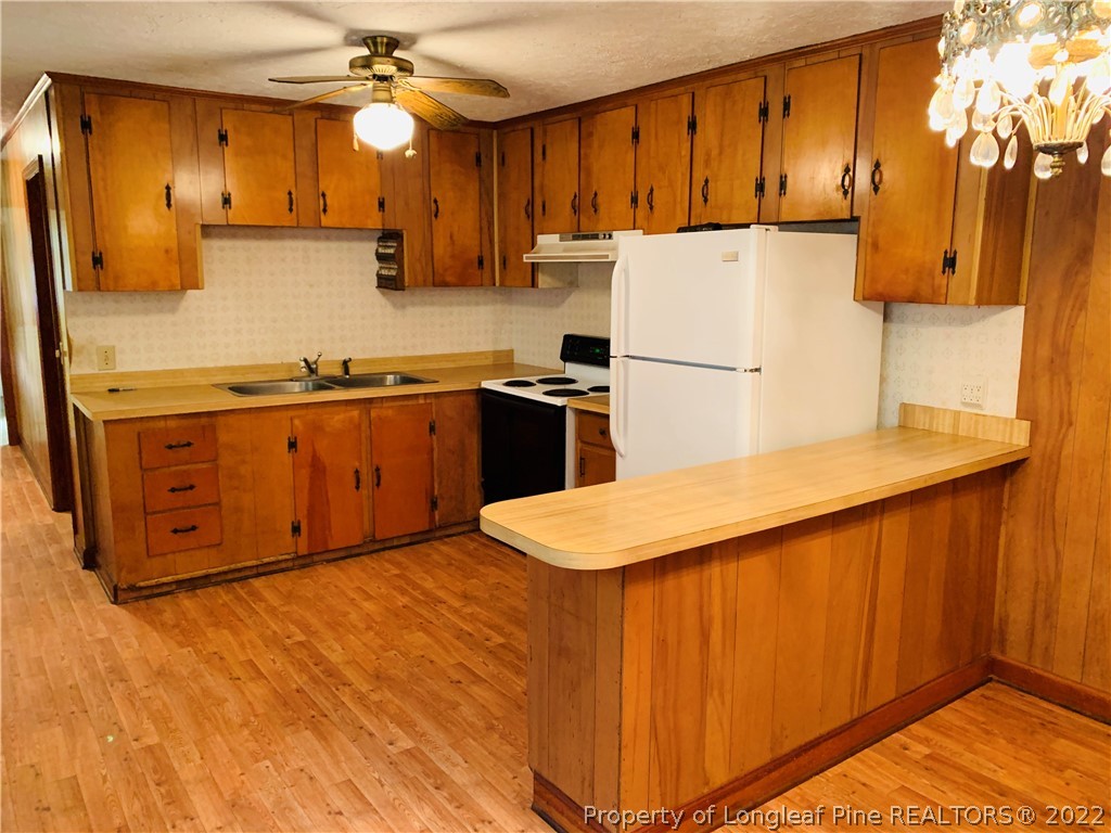 512 Boone Road Lumberton, NC 28360 - Photo 8 of 36 Gallery Image 8