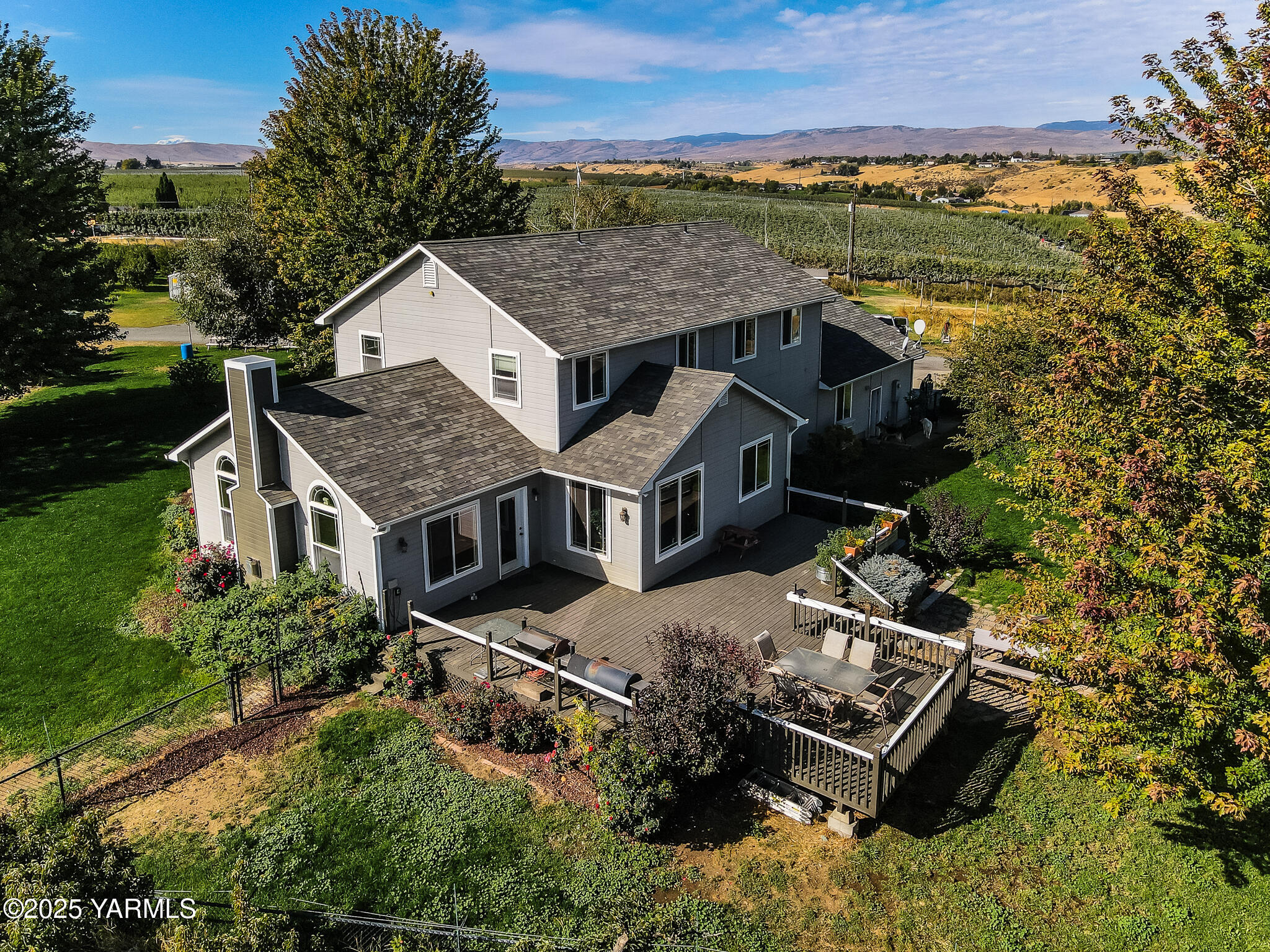 11901 Zier Road Yakima, WA 98908 - Photo 30 of 46 an aerial view of a house with a yard