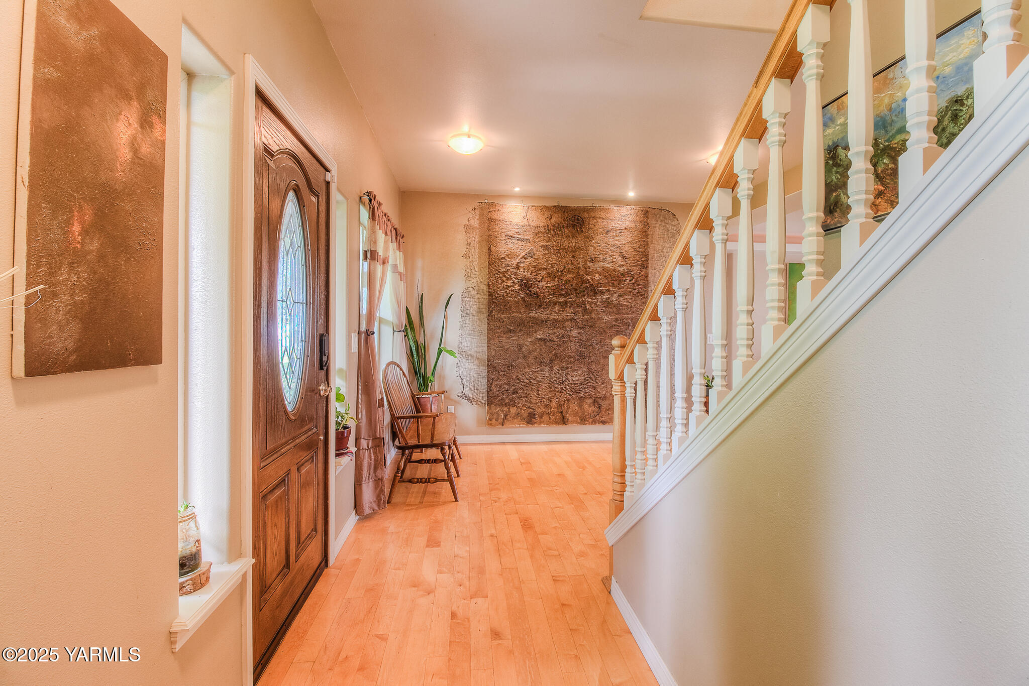 11901 Zier Road Yakima, WA 98908 - Photo 6 of 46 a view of front door