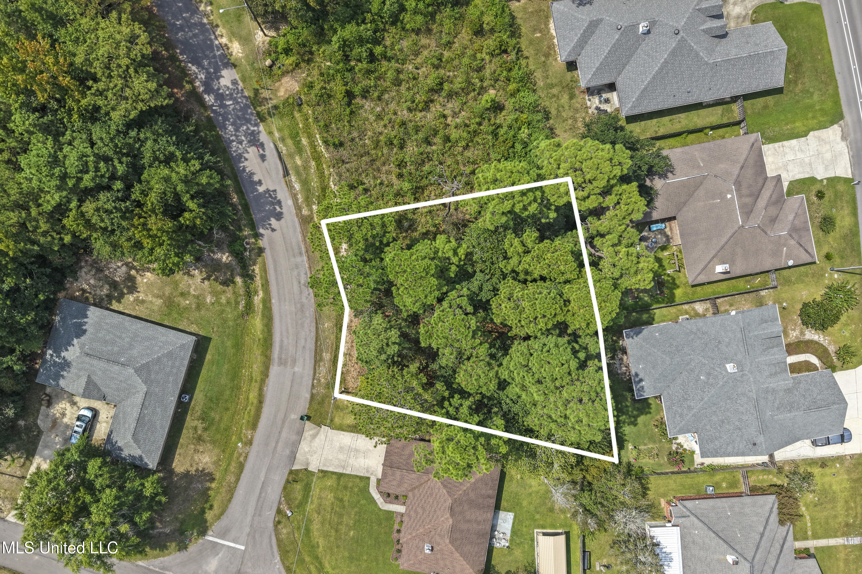 6727 Anoai Way Diamondhead, MS 39525 - Photo 4 of 10 0004