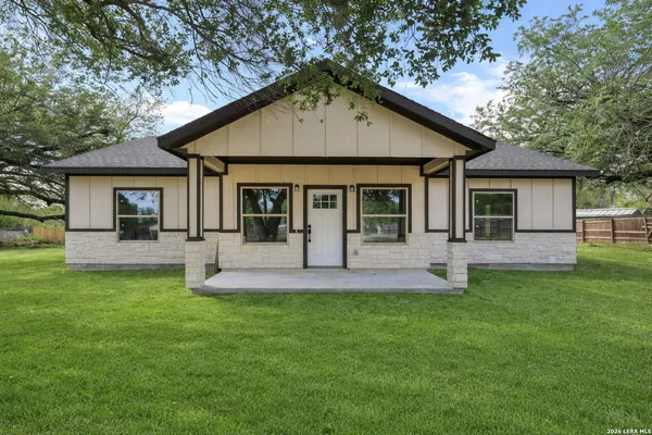 $314,999 | 23206 Silver Chalice, Elmendorf, TX 78112