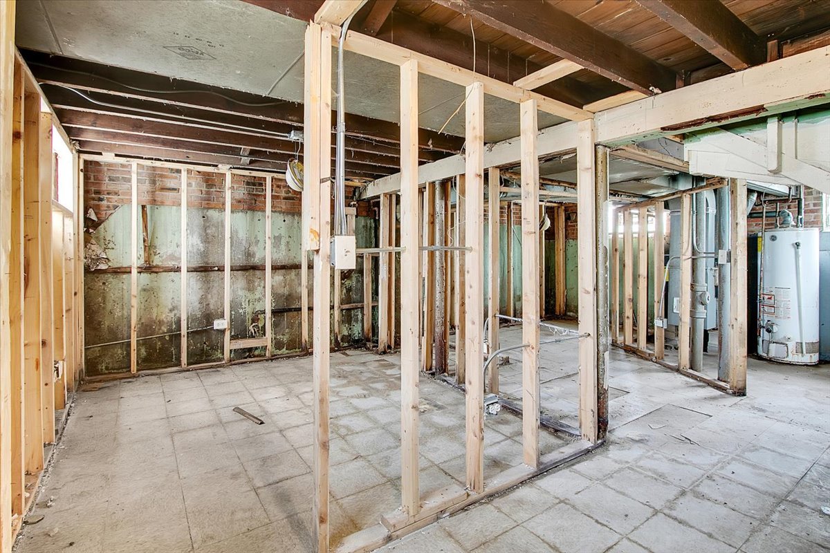 9846 South Calhoun Avenue Chicago, IL 60617 - Photo 10 of 19