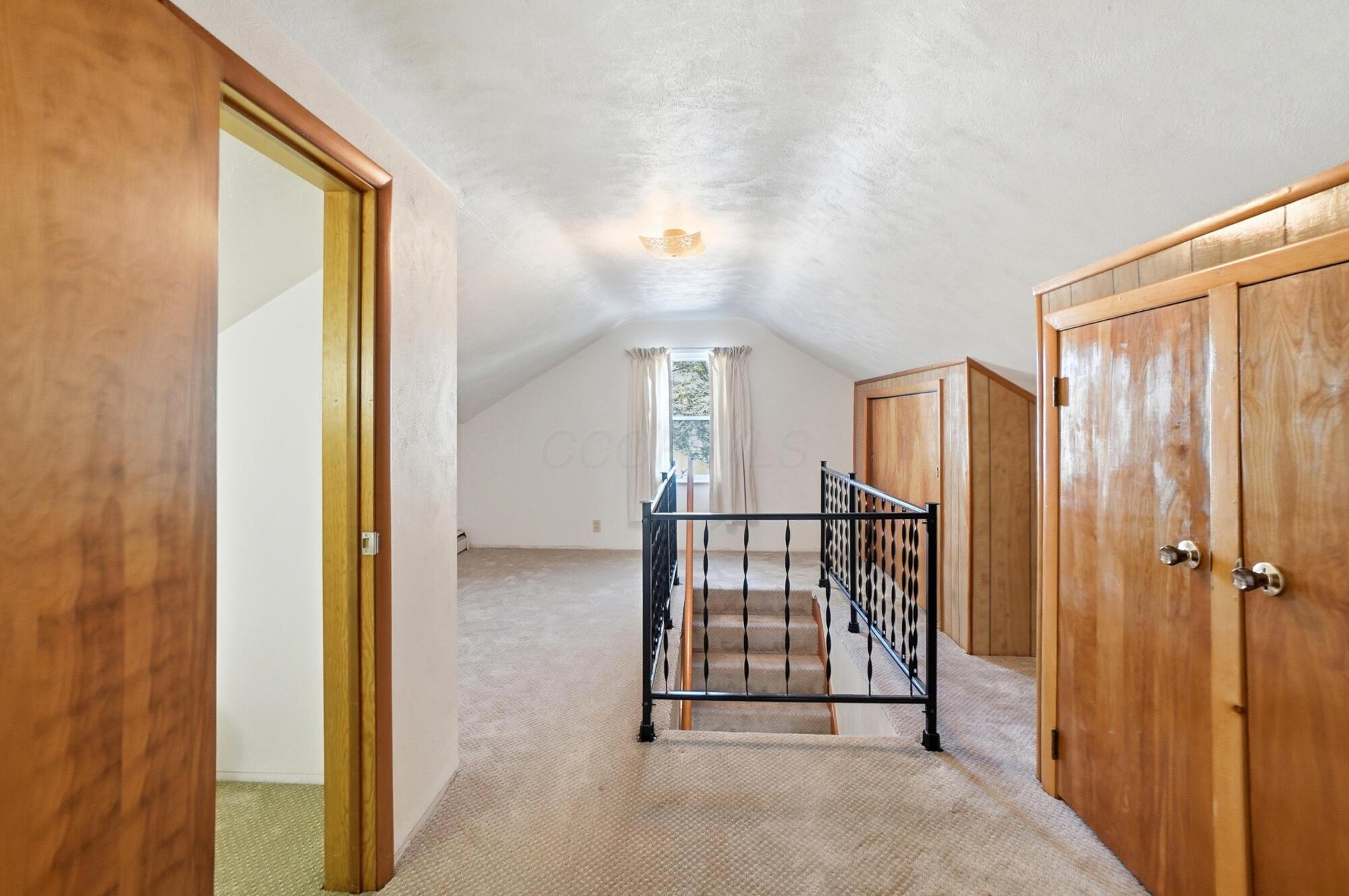 6585 Ottawa Road Lima, OH 45807 - Photo 23 of 50 Landing upstairs