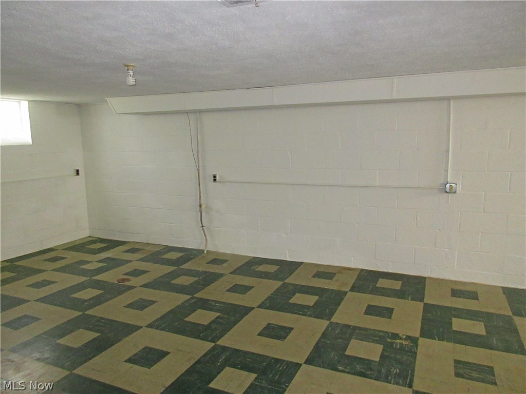 6208 Turney Road Cleveland, OH 44125 - Photo 17 of 22 Gallery Image 17