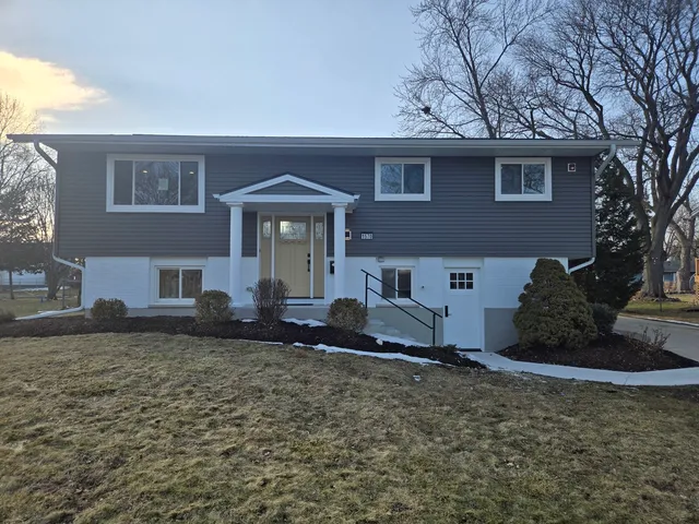 $599,900 | 1570 Jefferson Road, Hoffman Estates, IL 60169