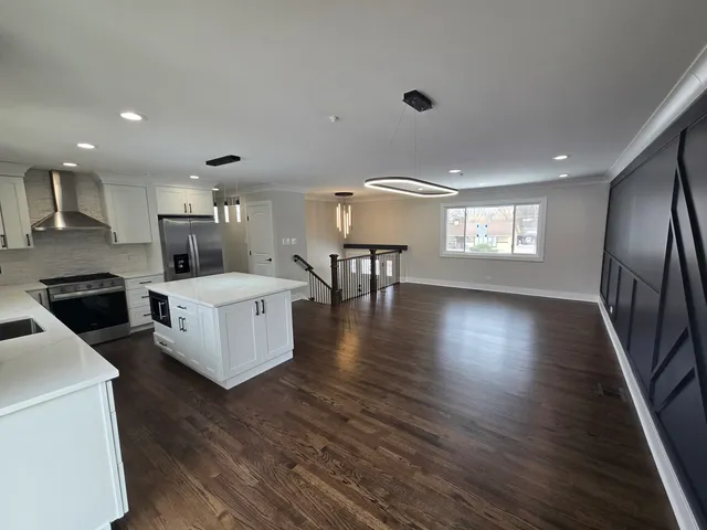 $599,900 | 1570 Jefferson Road, Hoffman Estates, IL 60169