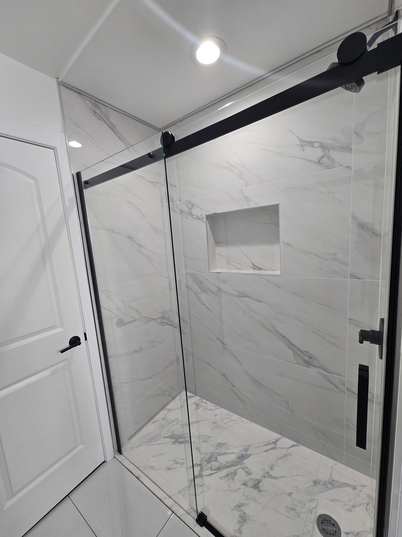 1570 Jefferson Road Hoffman Estates, IL 60169 - Photo 12 of 35