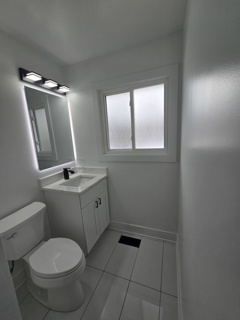 1570 Jefferson Road Hoffman Estates, IL 60169 - Photo 13 of 35