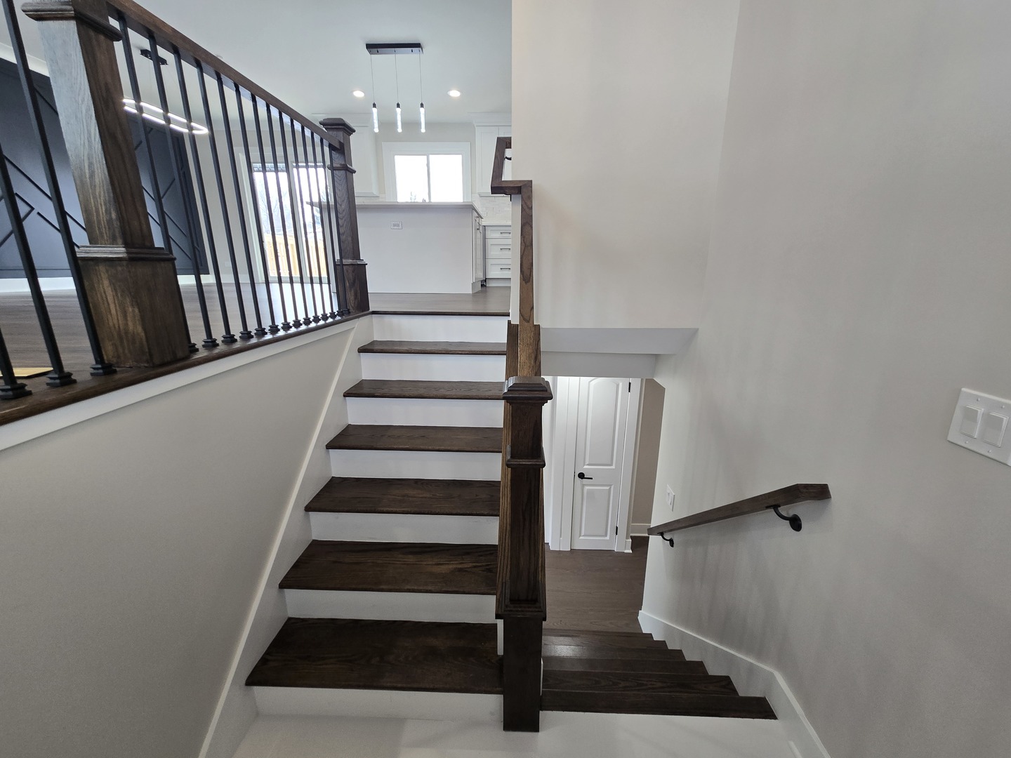 1570 Jefferson Road Hoffman Estates, IL 60169 - Photo 20 of 35