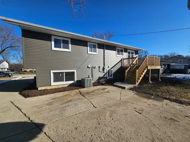 $599,900 | 1570 Jefferson Road, Hoffman Estates, IL 60169