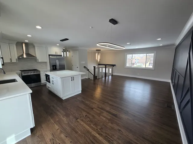 $599,900 | 1570 Jefferson Road, Hoffman Estates, IL 60169