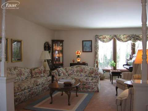 10520 South Dehmel Road Birch Run, MI 48415 - Photo 3 of 23 20345500-2.JPG