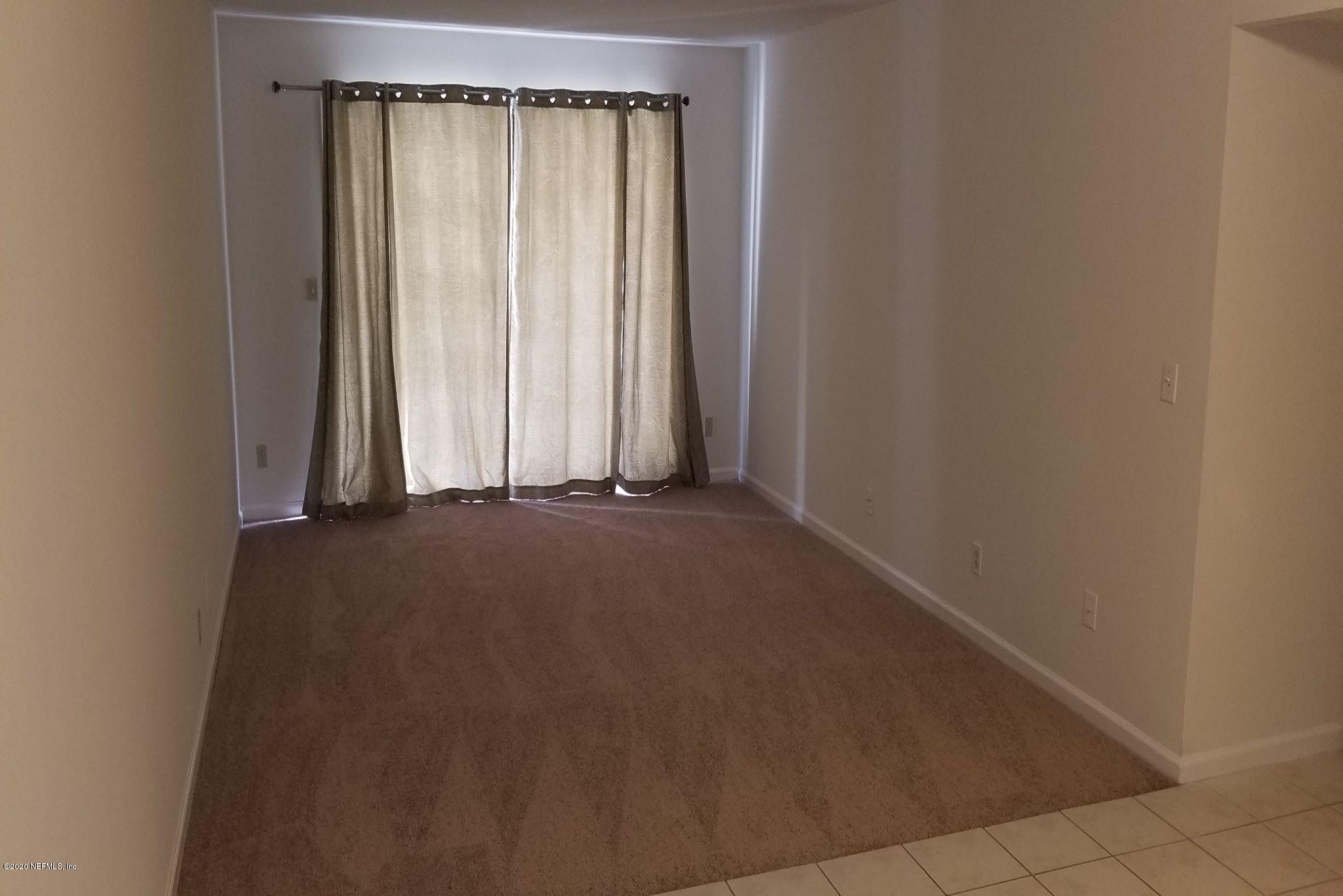 1707 El Prado Road, Unit 2 Jacksonville, FL 32216 - Photo 4 of 22 Living area