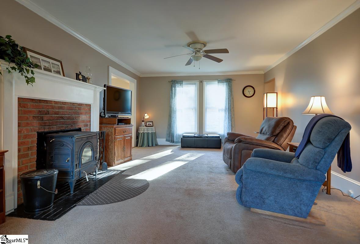 755 Cole Road Campobello, SC 29322 - Photo 12 of 36