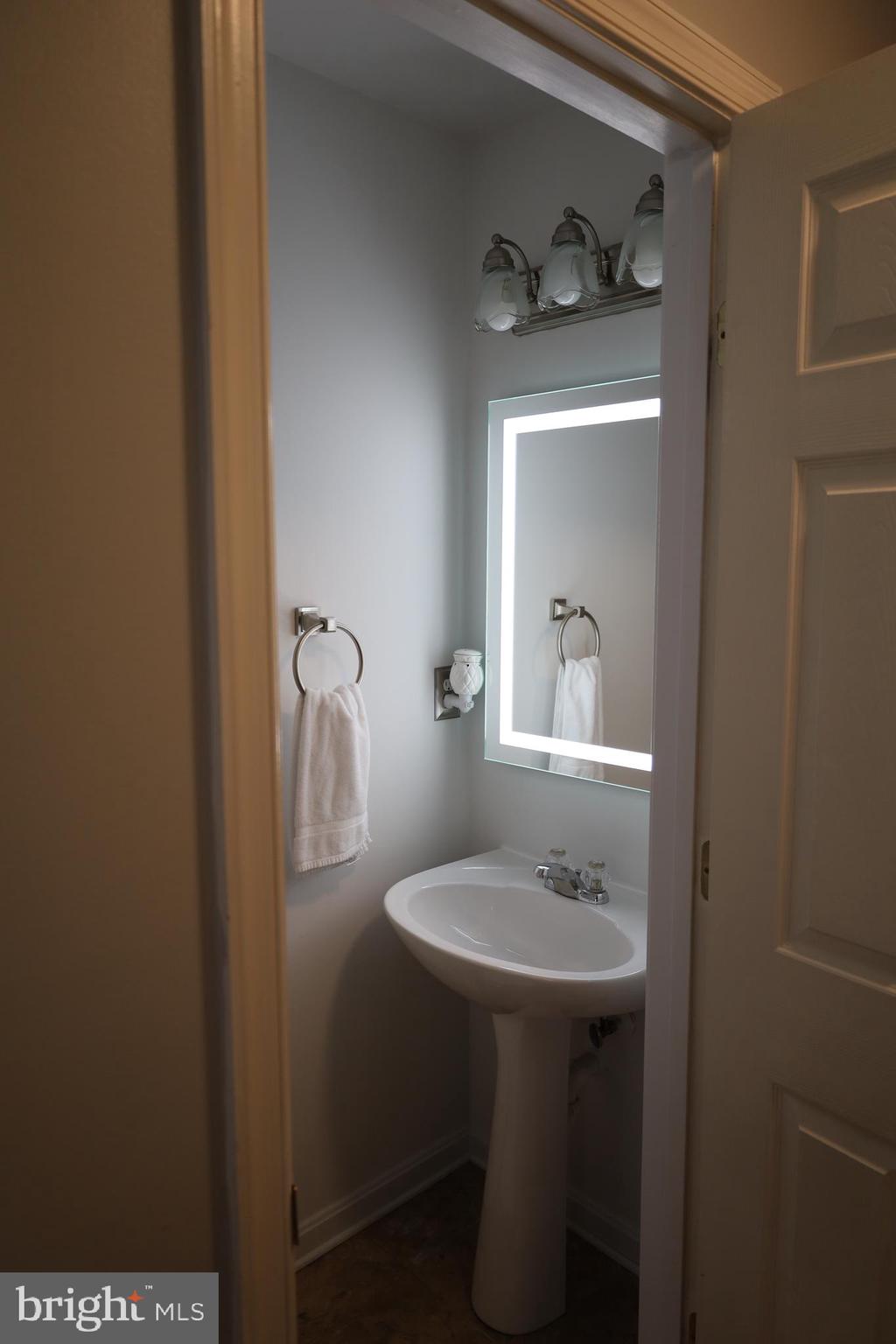 664 Kings Grant Road Culpeper, VA 22701 - Photo 9 of 17 Gallery Image 9