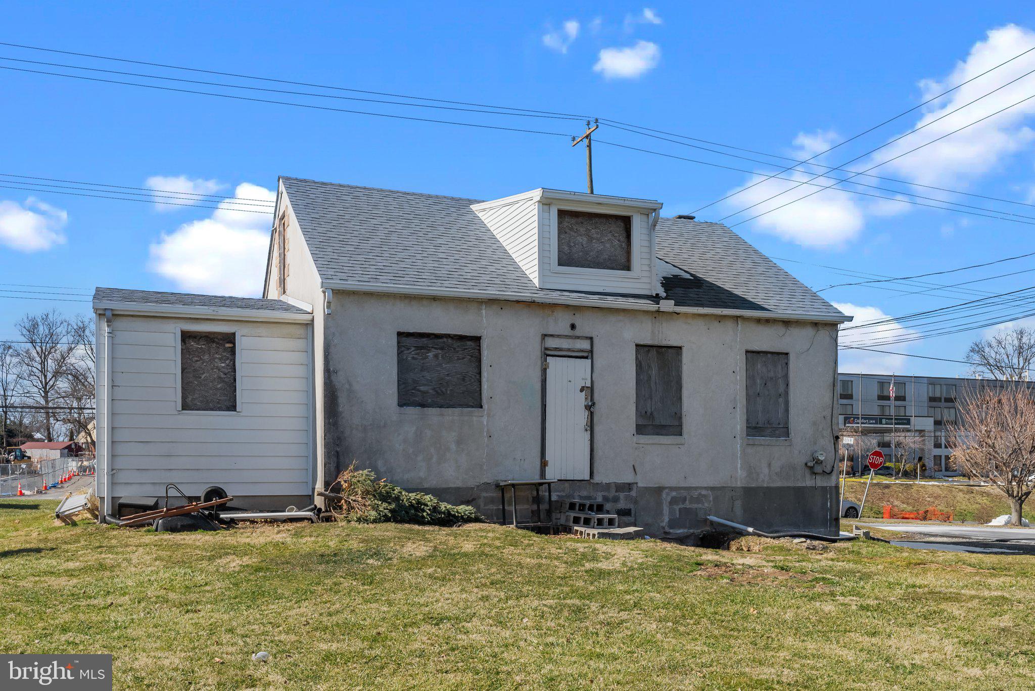 258 Easton Road Horsham, PA 19044 - Photo 3 of 5 Gallery Image 3
