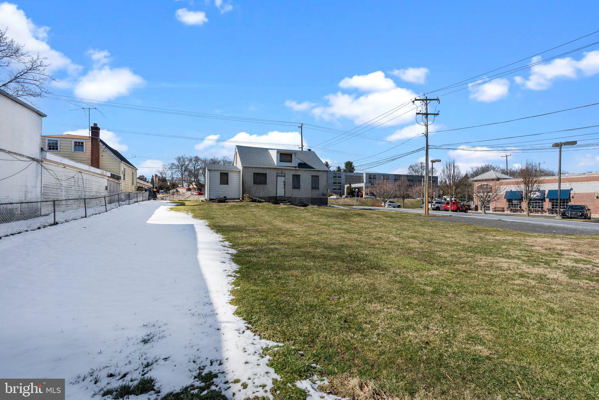 258 Easton Road Horsham, PA 19044 - Photo 4 of 5 Gallery Image 4