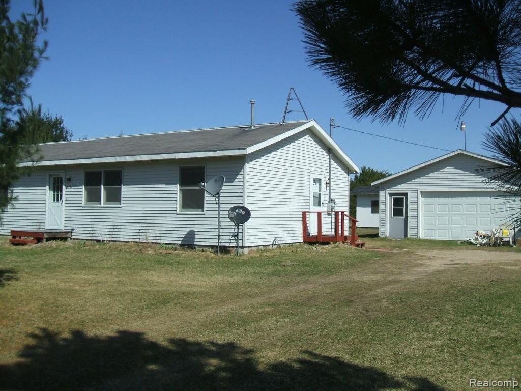6034 West 5 Mile Road Grayling, MI 49738 - Photo 14 of 27 DSCF1116.jpg