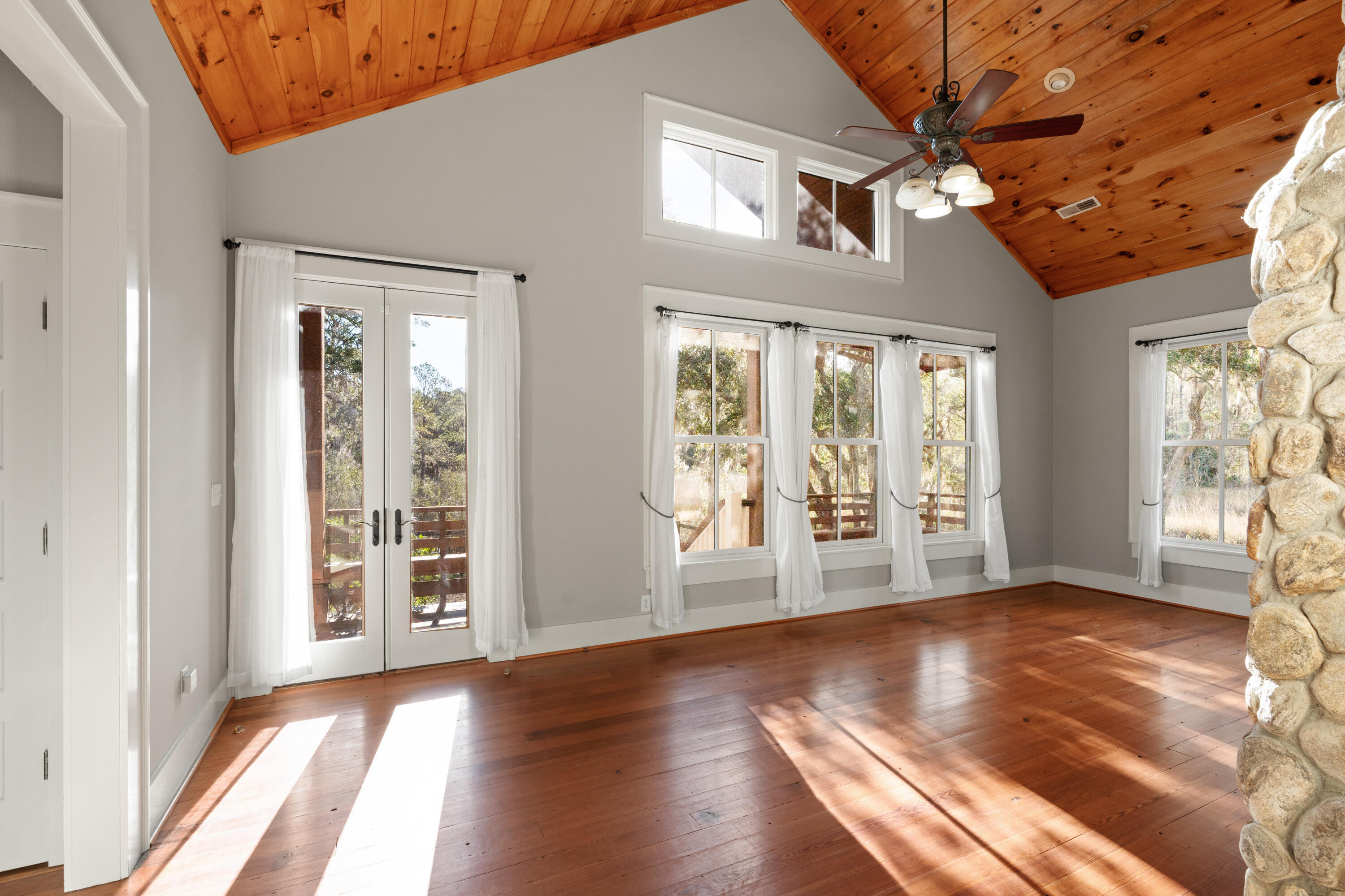 4400 Wando Farms Road Mount Pleasant, SC 29429 - Photo 19 of 55 https___i.homeontour.com_f29d78aa3f50d8a