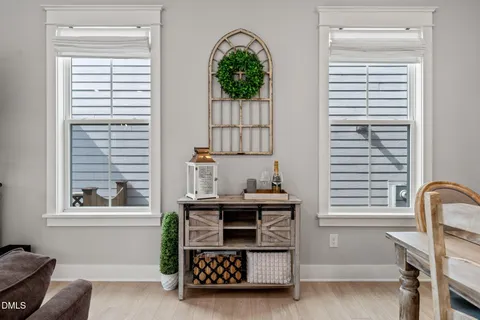 $627,500 | 117 Acorn Xing Road, Holly Springs, NC 27540