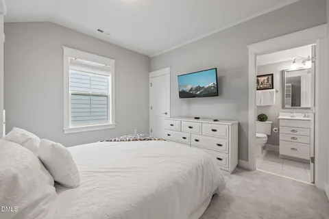 $627,500 | 117 Acorn Xing Road, Holly Springs, NC 27540