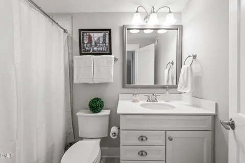 $627,500 | 117 Acorn Xing Road, Holly Springs, NC 27540