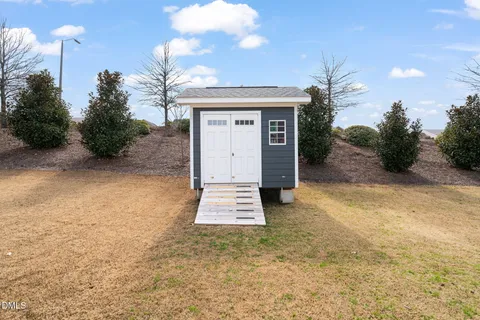 $627,500 | 117 Acorn Xing Road, Holly Springs, NC 27540