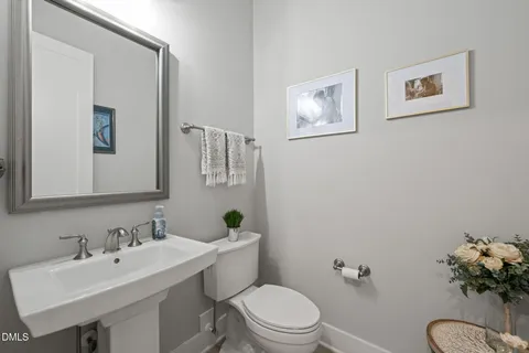 $627,500 | 117 Acorn Xing Road, Holly Springs, NC 27540