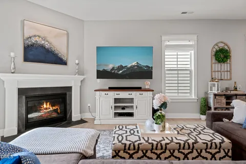 $627,500 | 117 Acorn Xing Road, Holly Springs, NC 27540